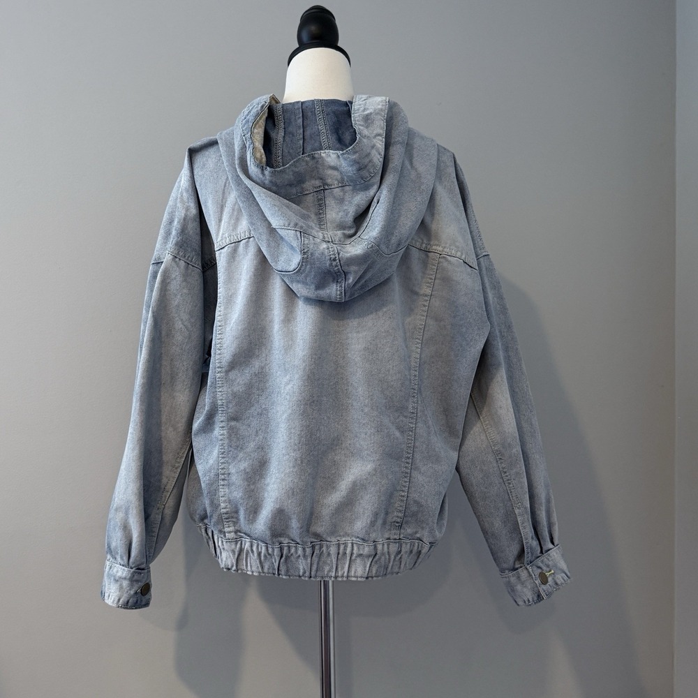 Light Wash Denim Hooded Jean Jacket Women's Large Button Front Casual - Picture 2 of 13